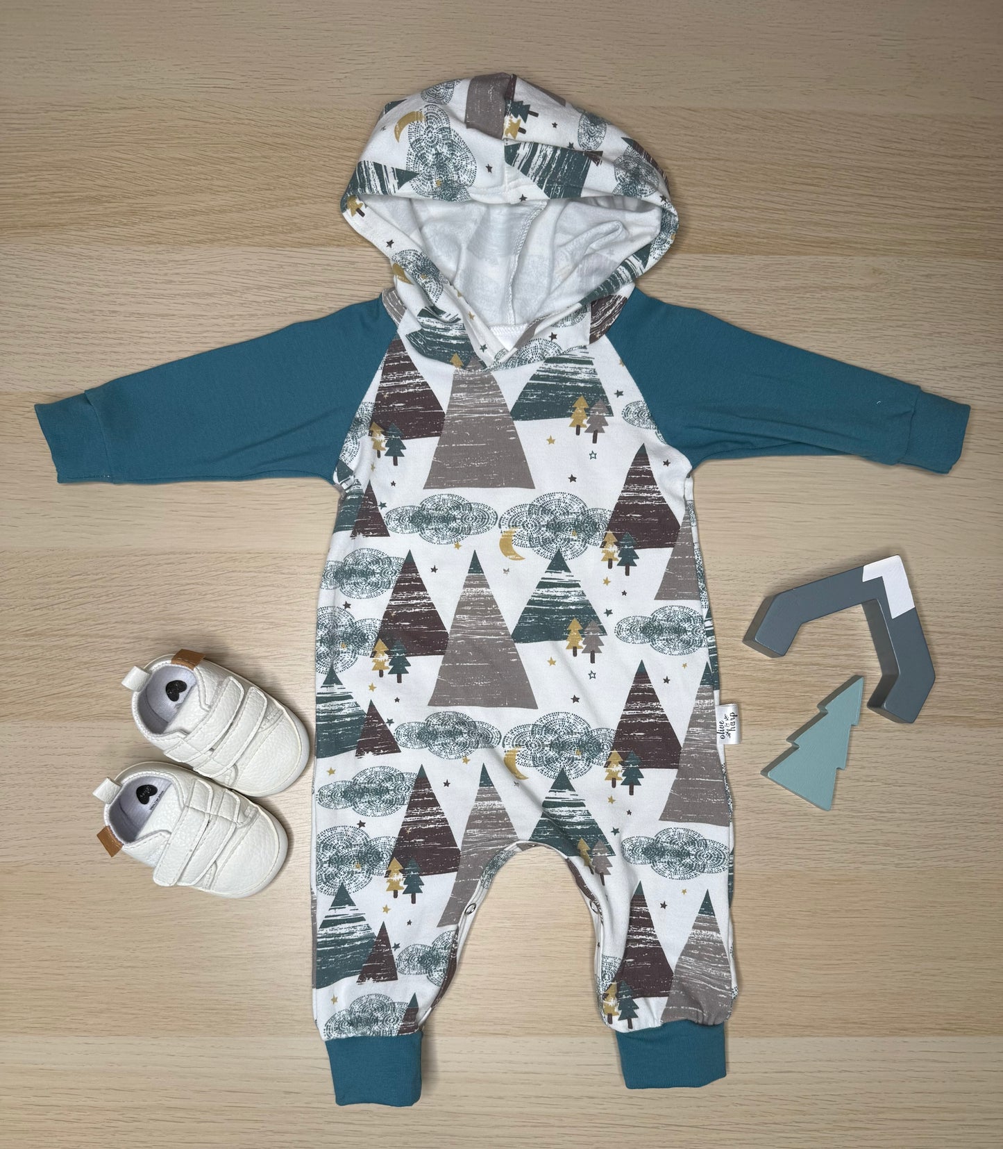 Milo Hooded Romper- Mountains (blue cuffs)