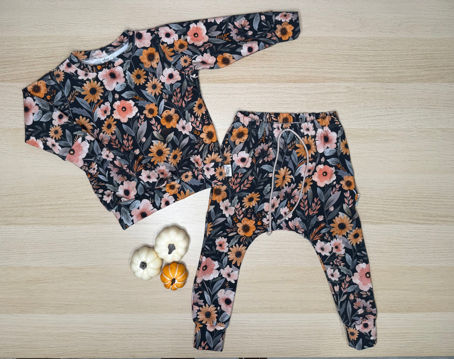 Finley Jogger Set- Dark Floral