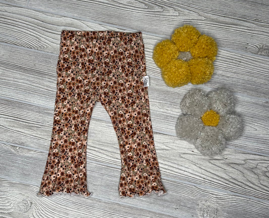 Florence Flared Legging- Dainty Floral